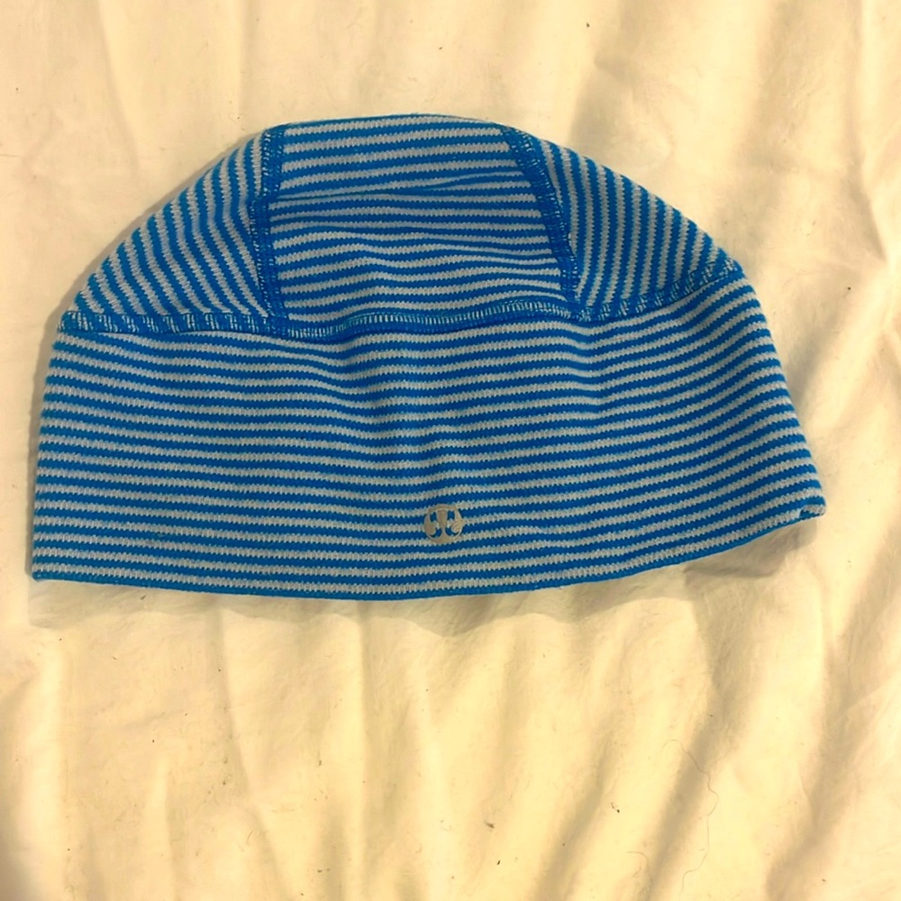 Lululemon Beanie Running Hat in Blue/White stripe color
